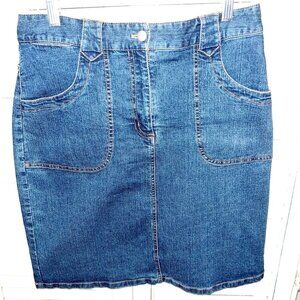 Chico's Women's Denim A Line Skirt Stretch Knee Length SZ 1/ 8 Med Wash Pockets